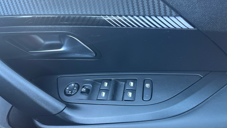 Peugeot 2008 1.2 PureTech 130 Allure 5dr EAT8 Petrol Estate